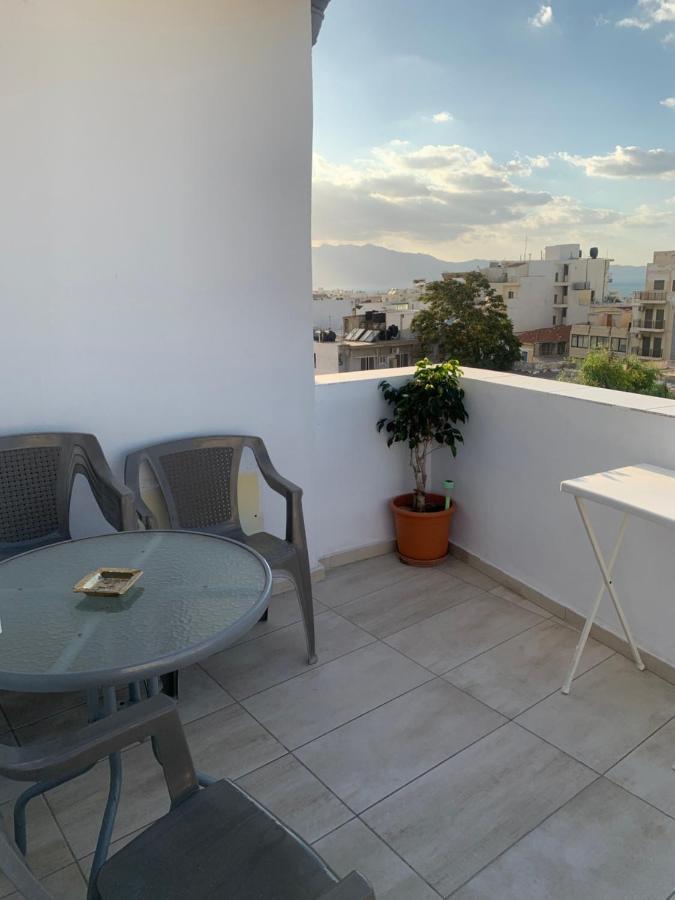 Private Rooms With A Beautiful Veranda Iraklio Exterior foto