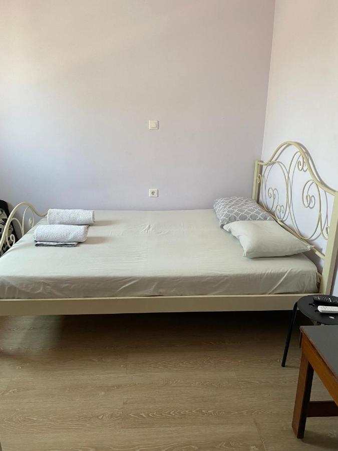 Private Rooms With A Beautiful Veranda Iraklio Exterior foto