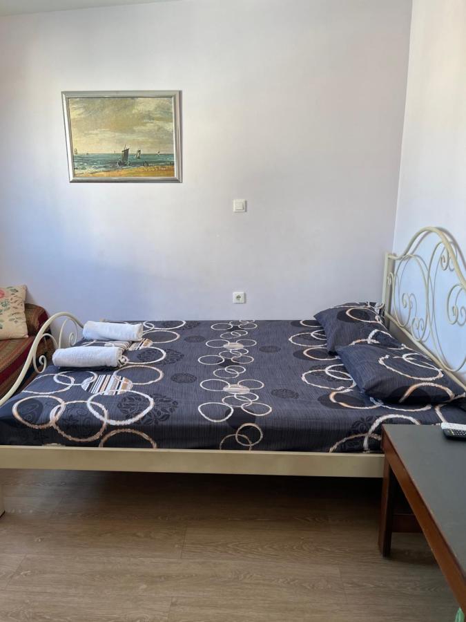 Private Rooms With A Beautiful Veranda Iraklio Exterior foto