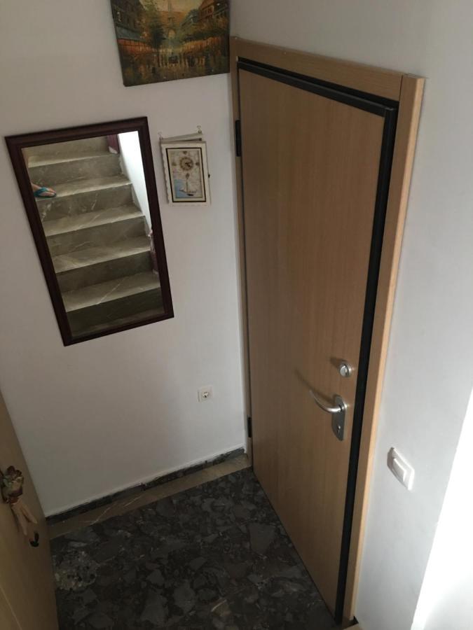 Private Rooms With A Beautiful Veranda Iraklio Exterior foto